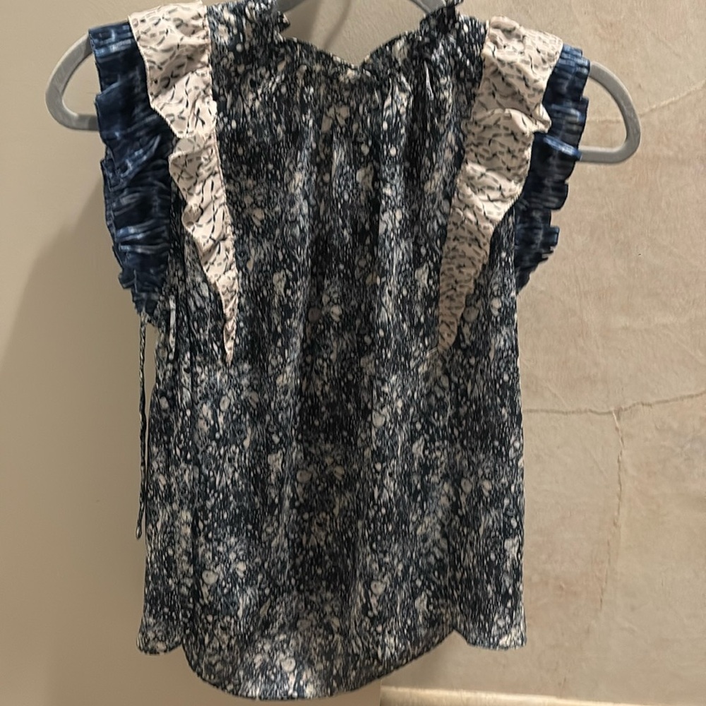 House of Harlow flutter sleeve top